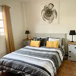 Consuelo - Quiet Location Close To Buzanada