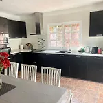 Consuelo - Quiet Location Close To