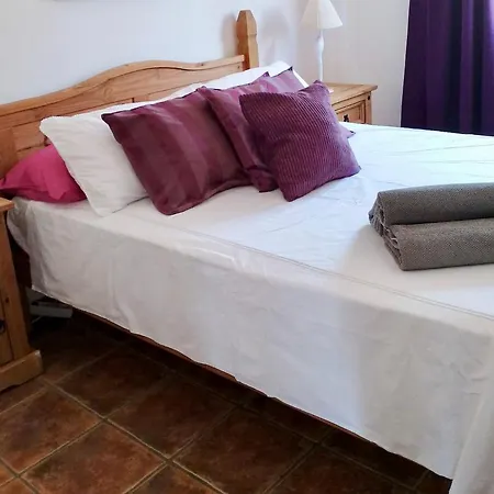 Consuelo - Quiet Location Close To Villa *