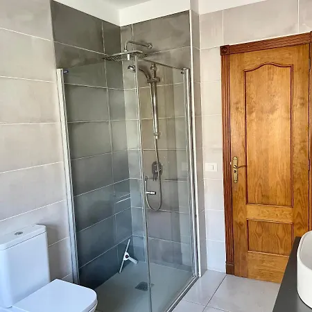 Villa Consuelo - Quiet Location Close To Buzanada