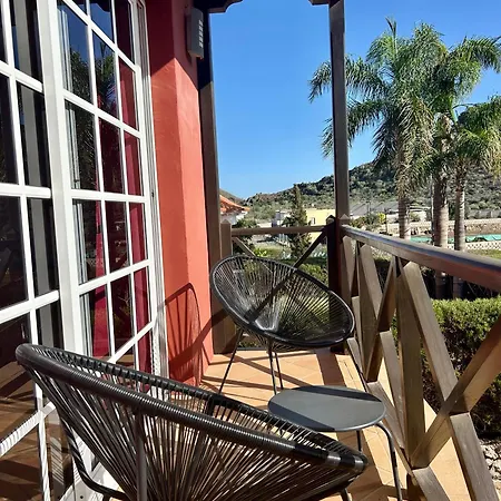 Villa Consuelo - Quiet Location Close To Buzanada