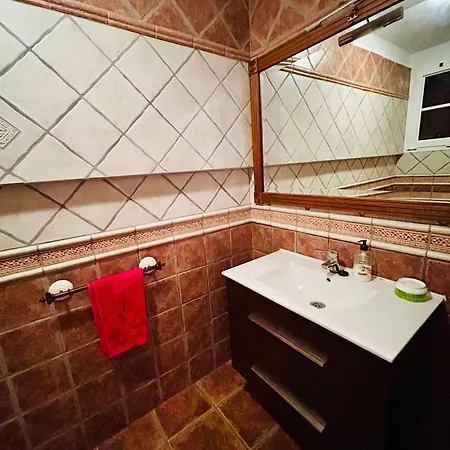 Villa Consuelo - Quiet Location Close To