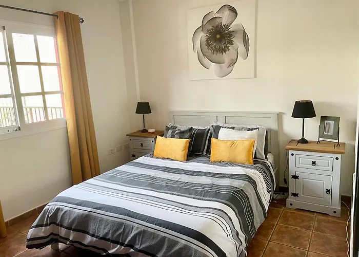 Consuelo - Quiet Location Close To Buzanada